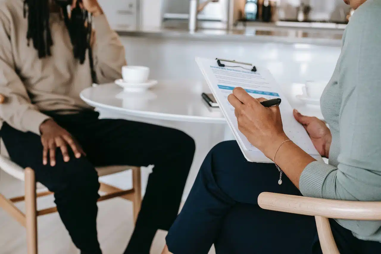 Les avantages du recours à un cabinet de recrutement pour les employeurs et les candidats