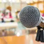 Comment développer son aisance à prendre la parole en public ?