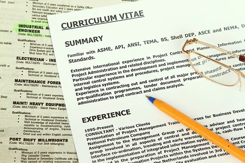 Comment monter votre CV pour aide-soignante ?