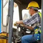 Comment obtenir la certification CACES 9 pour conduire les engins de chantier