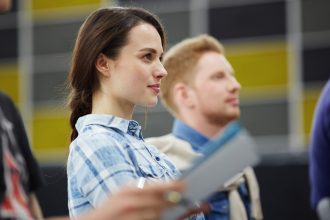 Analyse stratégique, veille économique et sécurité : explorer les carrières après un mastère renseignement