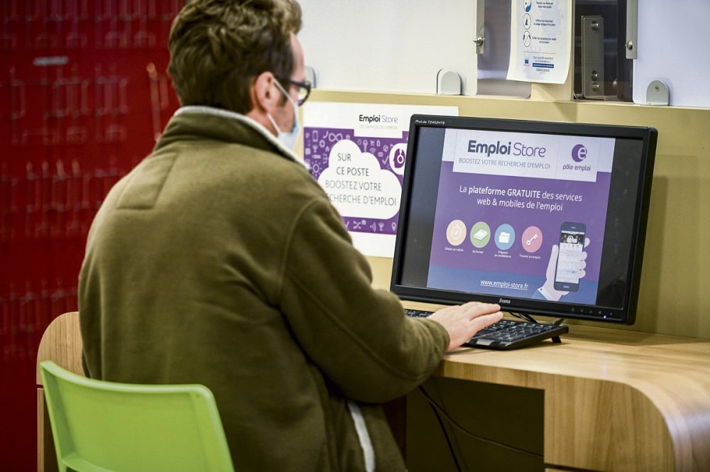 s'inscrire sur le site d'emploi aide-pole-emploi.fr