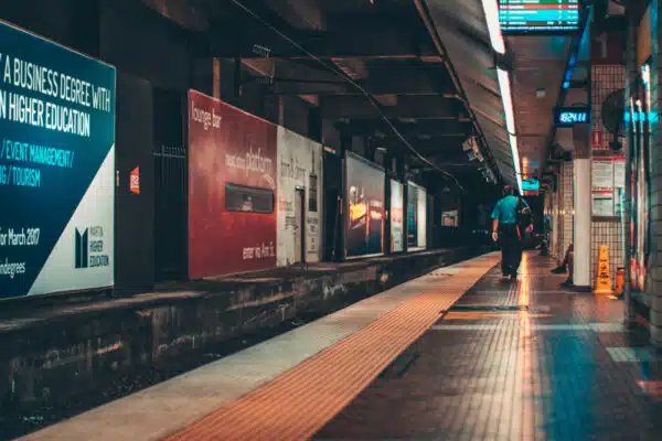 Le rôle des bâches publicitaires dans le marketing local des petites entreprises